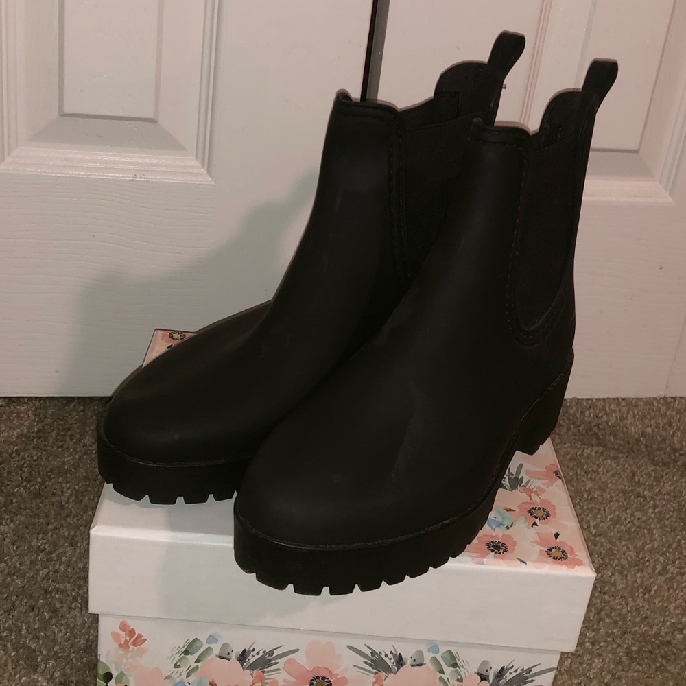 Jeffrey Campbell Cloudy waterproof Chelsea Rain Boot size 9